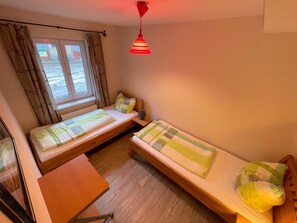3 habitaciones, wifi gratis y ropa de cama 