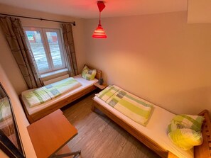 3 Schlafzimmer, kostenloses WLAN, Bettwäsche