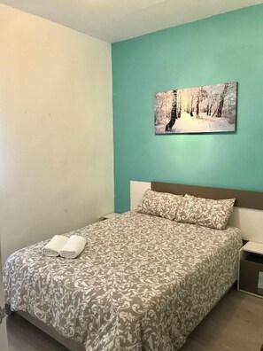 Room - Madrid Rio Center - Monederos C (One-Bedroom Apartment) (Madrid)