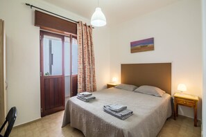 2 bedrooms, iron/ironing board, free WiFi, bed sheets