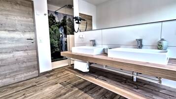 Bathtub, jetted tub, hair dryer, towels