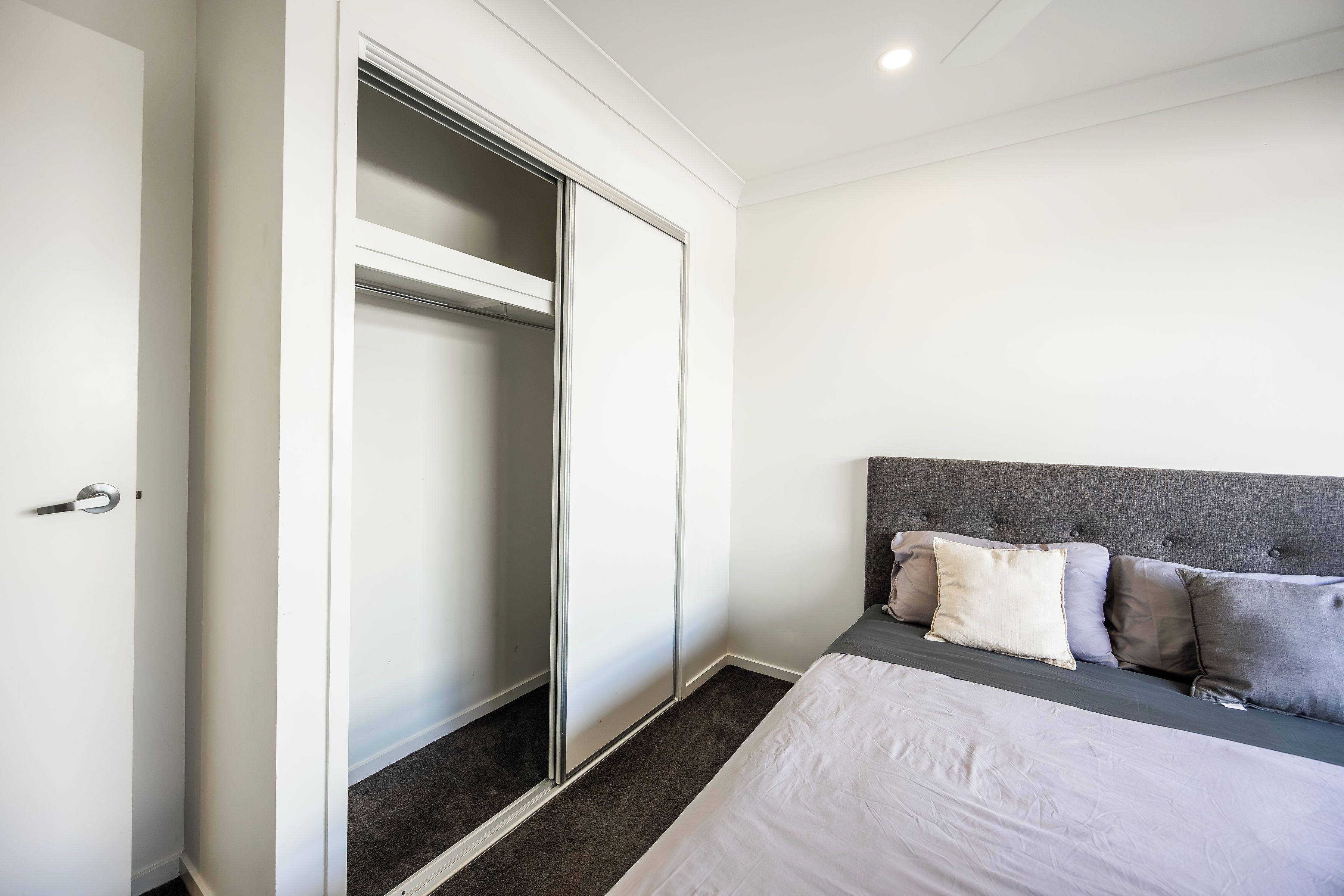 4 bedrooms, desk, iron/ironing board, travel cot