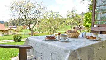 Apartment | Terrace/patio