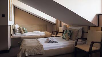 Standaard kamer | Een bureau, gratis babybedden, gratis wifi, beddengoed