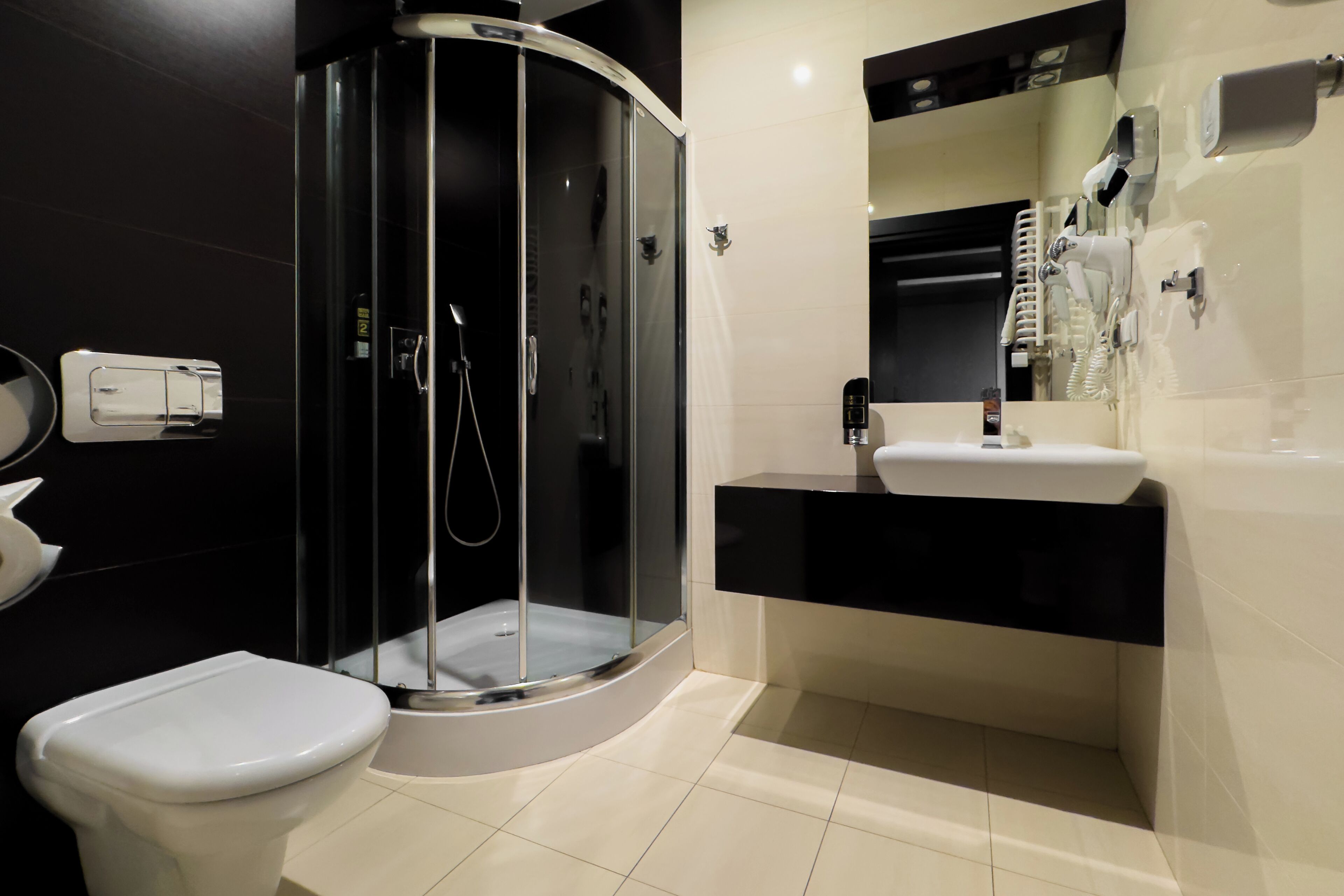 standard room | bathroom | shower, towels