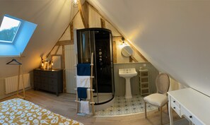 4 bedrooms, iron/ironing board, WiFi, bed sheets - Charming house, quiet, in the heart of the Parc du Perche, 50m from the forest (CONDEAU)