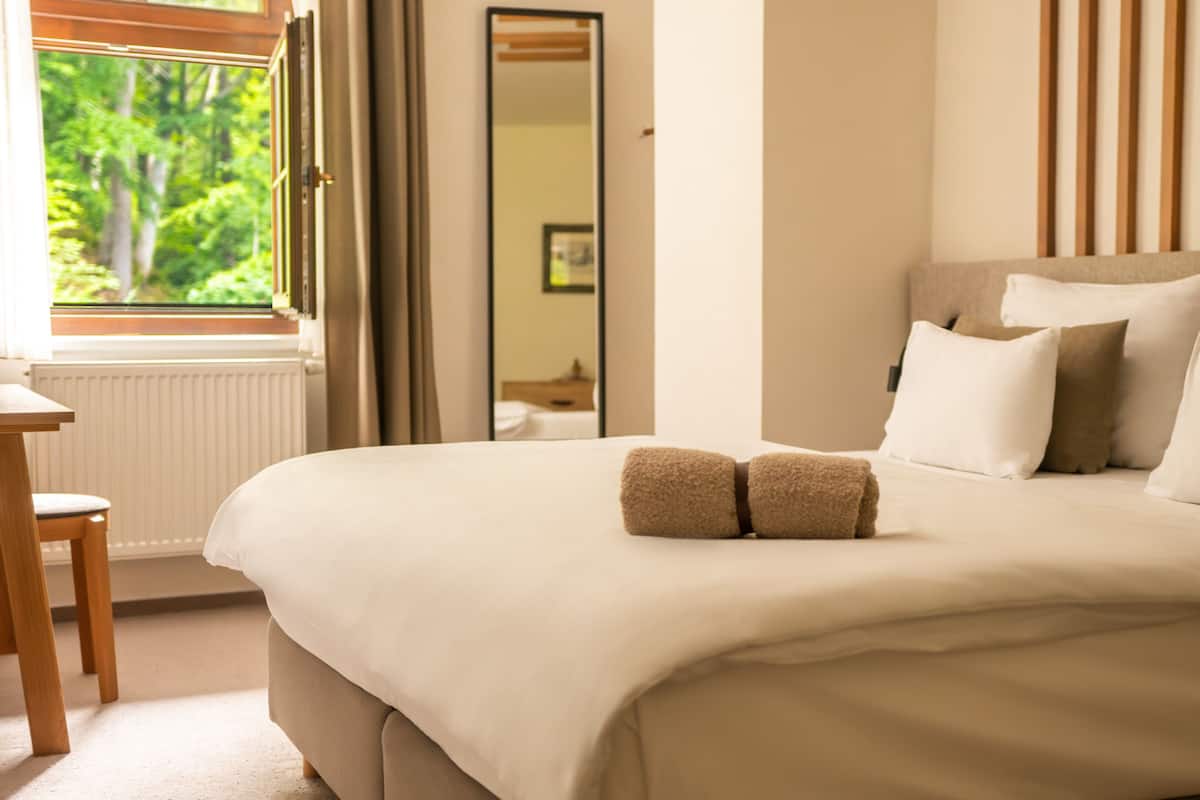 Grand Suite, 2 Bedrooms | Hypo-allergenic bedding available, minibar, laptop workspace
