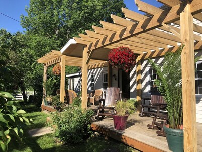 Star Field Farmhouse...Cooperstown Dreams Park Paradise awaits!