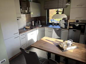 Apartment, 2 Schlafzimmer, Balkon | Eigene Küche | Kühlschrank, Mikrowelle, Ofen, Wasserkocher