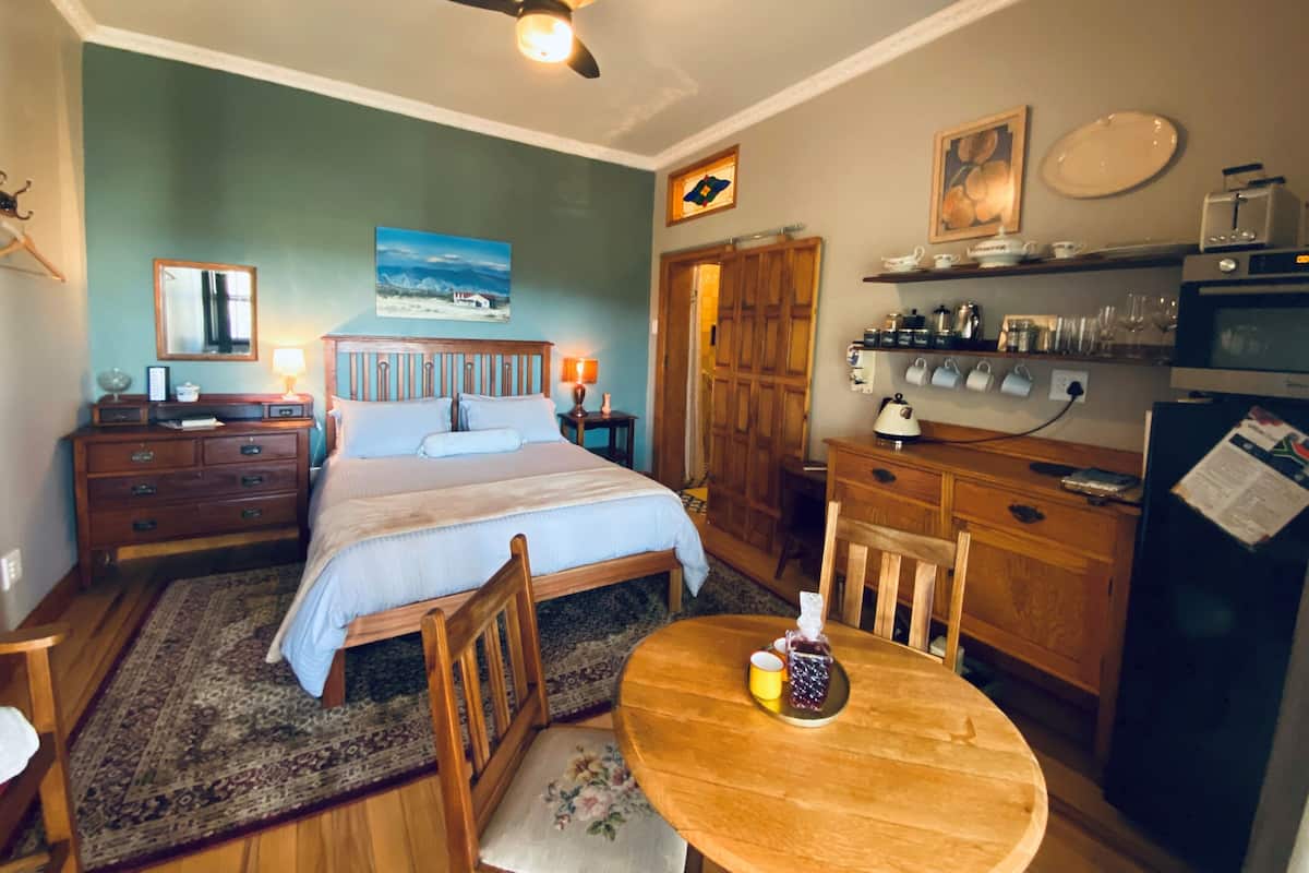 1 habitación, ropa de cama de alta calidad y muebles diferentes