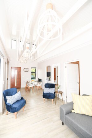 Standard Cottage, 2 Bedrooms | Living area | 43-inch Smart TV with digital channels, TV, Netflix - Linden Gap (Randburg)