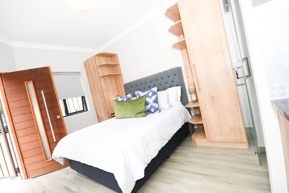 Individually furnished, laptop workspace, blackout curtains