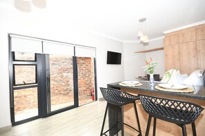 Living area - Linden Gap (Randburg)