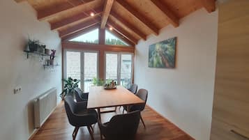 Apartment | In-room dining