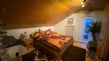 Apartment | 3 bedrooms, free WiFi