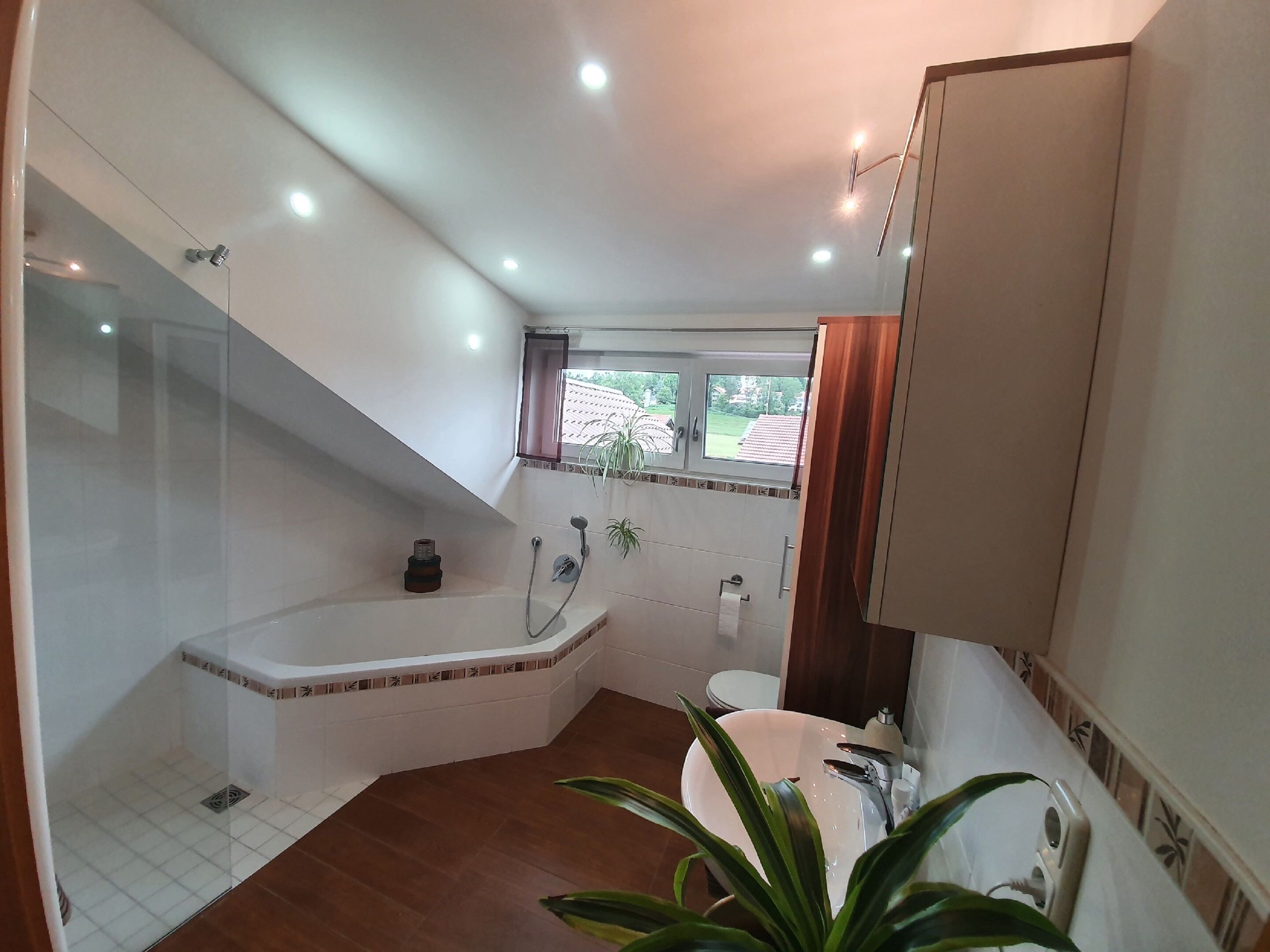 Apartment | Bathroom | Separate tub and shower, towels, toilet paper