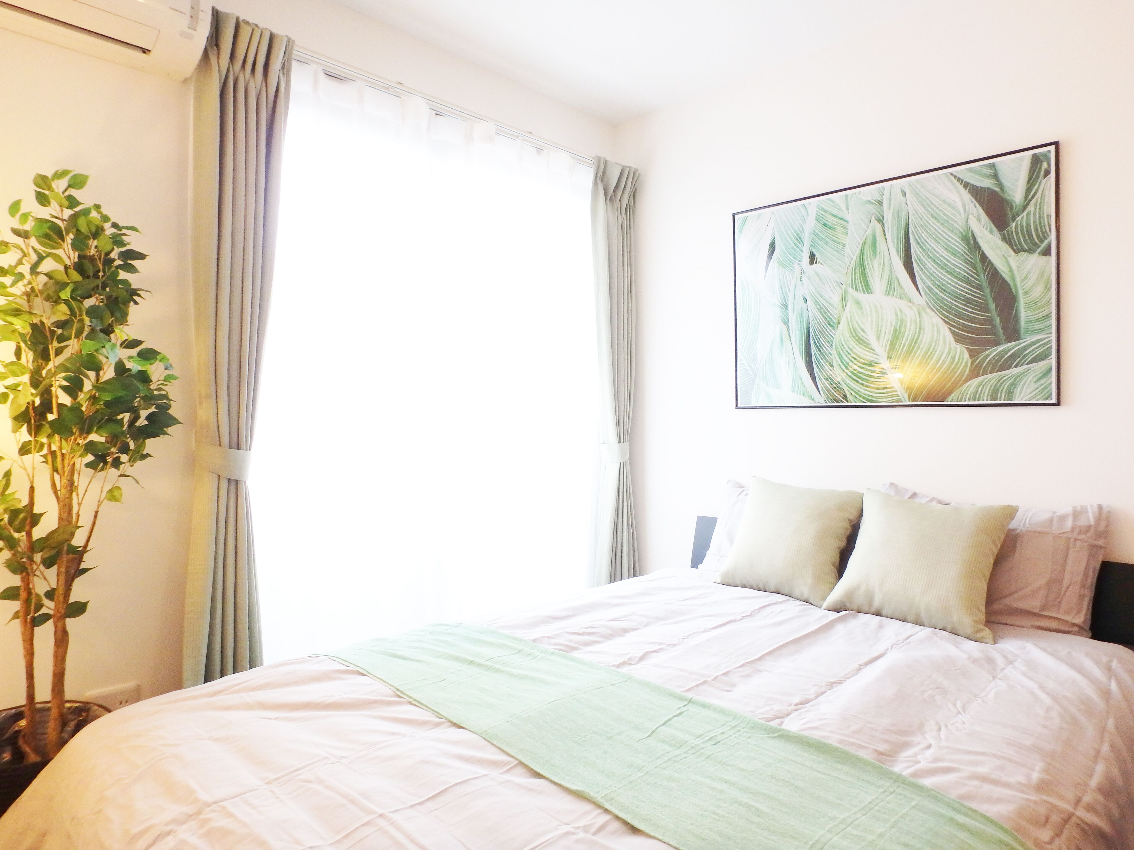 Superior Double Room | Individually decorated, desk, blackout drapes, iron/ironing board