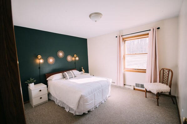 5 bedrooms, iron/ironing board, travel cot, WiFi