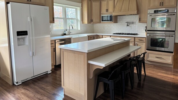 Private kitchen - Heart of Houghton! Trails, Shopping & More! (Dodgeville)
