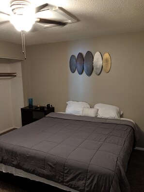 2 bedrooms, premium bedding, WiFi