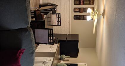 Cozy 2bd w WiFi and Private Entry