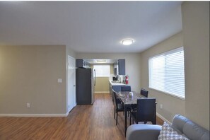 Interior - Private 3-bedroom in Richmond Near I-80, Bart (Richmond)
