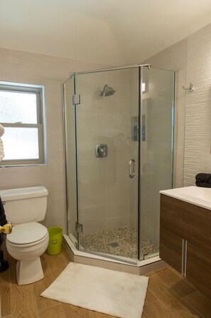 Apartment | Bathroom