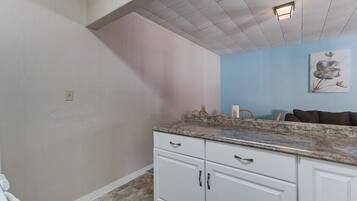 House (Cozy, Private 1-Bedroom in Hayward) | Private kitchen | Fridge, microwave, coffee/tea maker, cookware/dishes/utensils