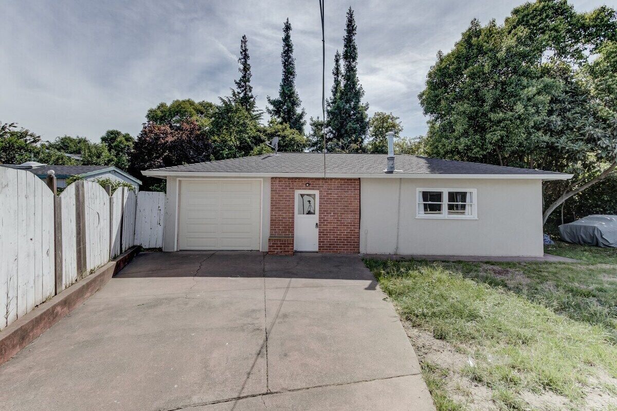 Rumah (Cozy, Private 1-Bedroom in Hayward) | Eksterior