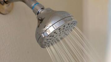 Apartment (Cozy Studio in Concord, near BART) | Bathroom