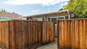 House (Bright Studio in Concord, near BART) | Exterior