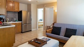 Unclassified image, 4 of 17, button - Cozy 2-bedroom in East Palo Alto (Palo Alto)