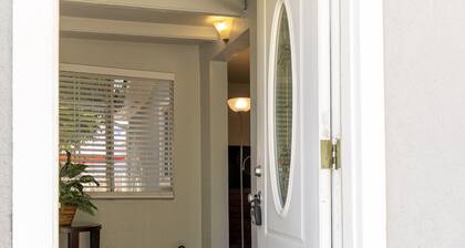 Cozy 2-bedroom in the Heart of Redwood City
