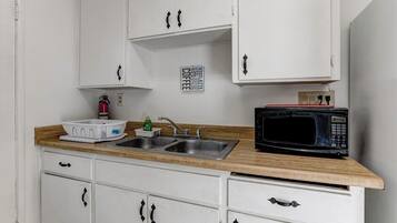 Căn hộ (Cozy 2Br/1Ba Near SJSU and Airport) | Bếp riêng | Tủ lạnh, lò vi sóng, dụng cụ pha cà phê/trà