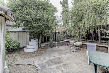 Cozy 1-bedroom Home, 5min to Pleasant Hill Bart