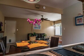 Casa (Beautiful Single Family Home in Union) | Sala de estar | TV