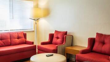 Apartment (Comfy 1-Bedroom in Santa Clara, near ) | 1 bedroom, desk, free WiFi