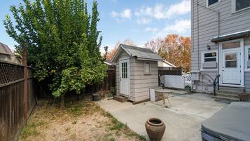 Apartment (Sunny Studio Near Downtown San Jose) | Property grounds