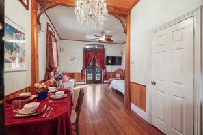 Apartment (Sunny Studio Near Downtown San Jose)