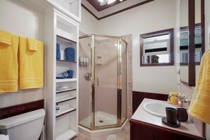อพาร์ทเมนท์ (Sunny Studio Near Downtown San Jose) | ห้องน้ำ