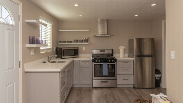 Rumah (Cozy 1-Bedroom in  Richmond) | Dapur pribadi