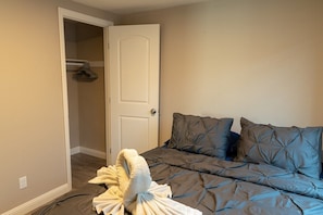 Nhà (Cozy 1-Bedroom in  Richmond) | 1 phòng ngủ, truy cập Internet không dây miễn phí 