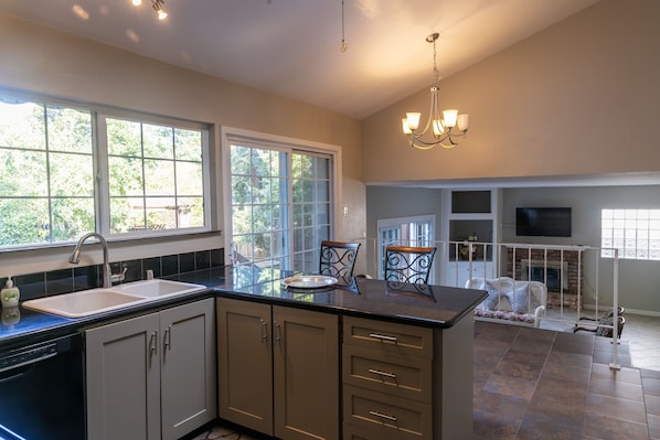 Fridge, microwave, dishwasher, coffee/tea maker