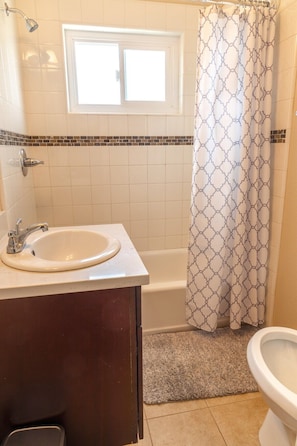 Departamento (Modern, Private 1-Bedroom in Silicon ) | Baño