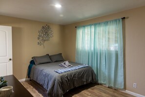 3 habitaciones, escritorio y wifi gratis 