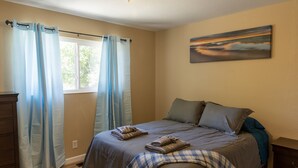 3 bedrooms, desk, WiFi (free) - Bright 3-bedroom in Hayward, Very Close to Bart (Hayward)