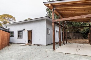 House (Spacious Four Bedroom In Concord) | Exterior - Spacious Four Bedroom In Concord (Concord)