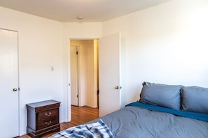 Room - Sunny Two Bed in Richmond (Richmond)