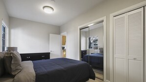 Room - Cozy, Modern 3-bedroom in Oakland (Oakland)
