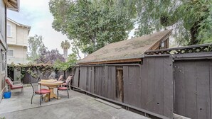 Apartment (Comfy 2-Bedroom, 5min to Concord BART) | Property grounds - Comfy 2-bedroom, 5min to Concord Bart (Concord)